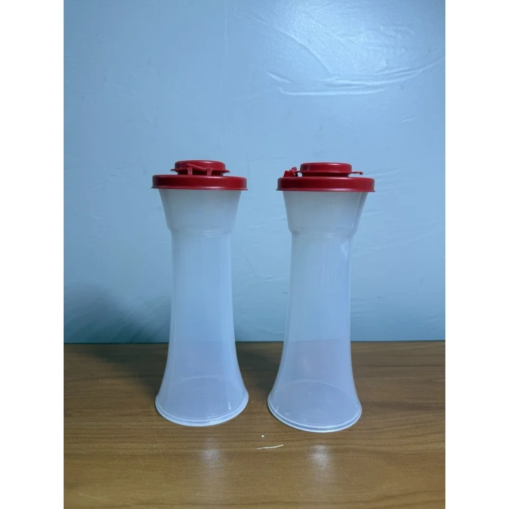 Tupperware Large Hourglass Salt and Pepper Shaker Set In Fiesta Red Brand New
